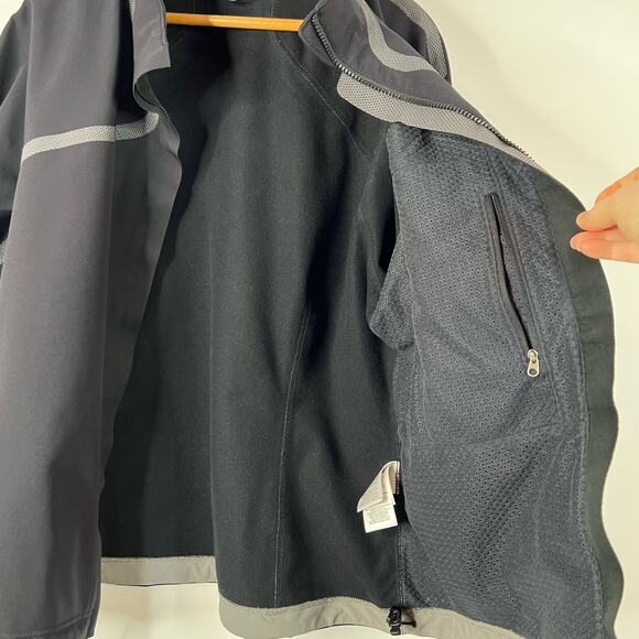 Mountain Hardwear Synchro Conduit Softshell Jacket - Waterproof XL - Picture 8 of 11